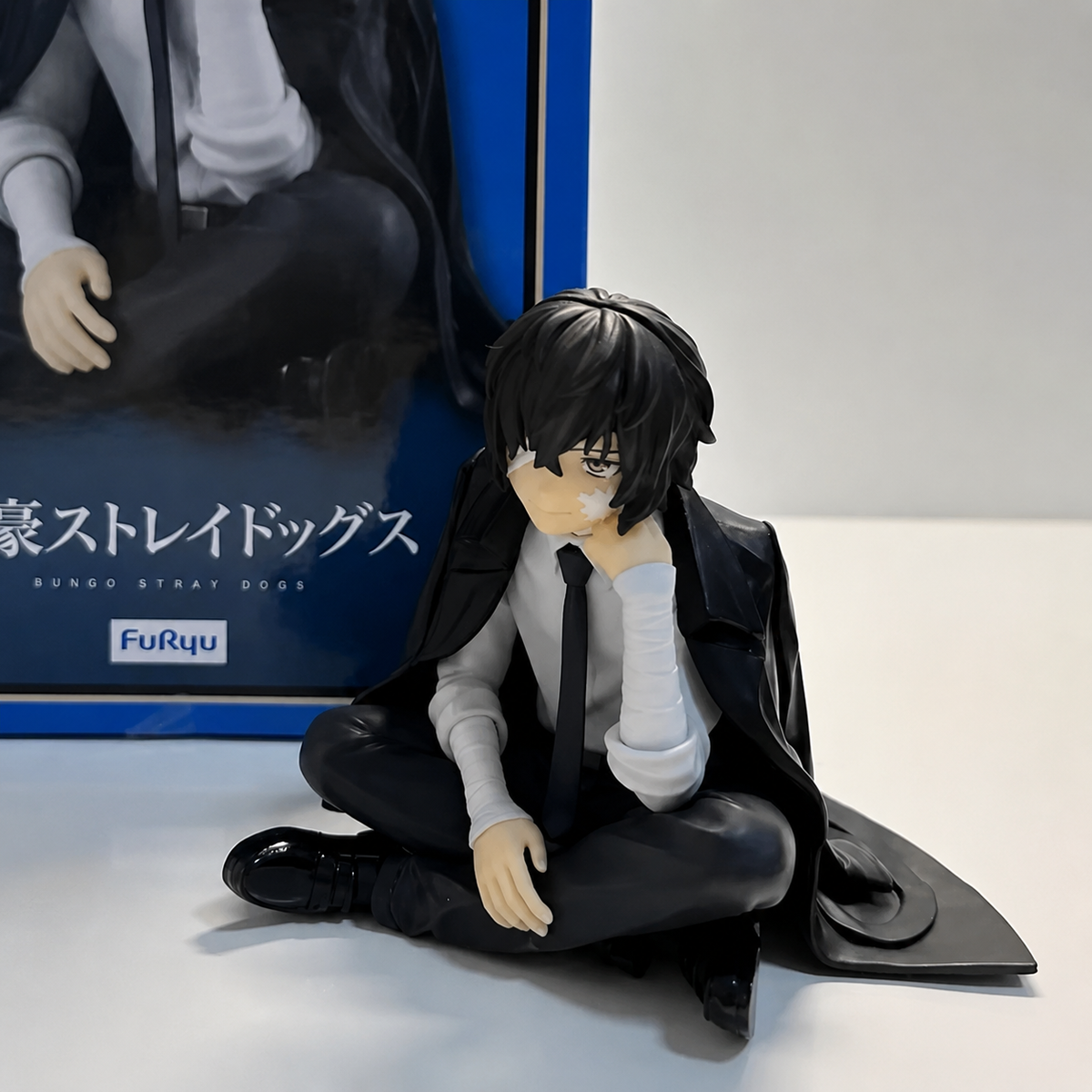 BUNGO STRAY DOGS - Figurine "Osamu Dazai" 14cm