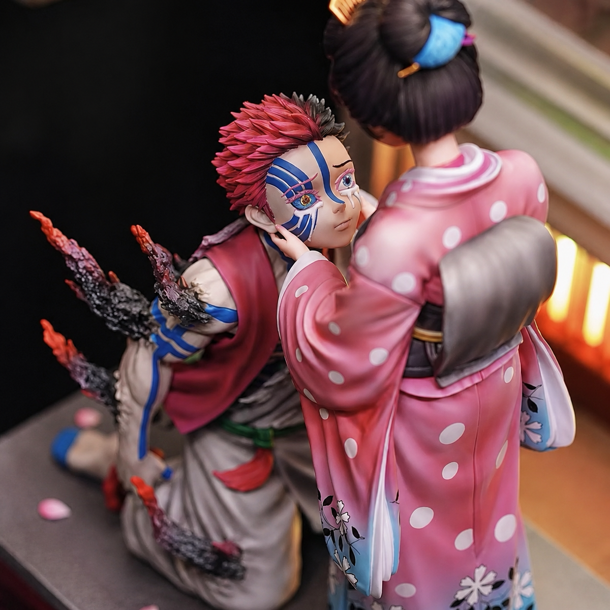 DEMON SLAYER - Figurine "Akaza & Koyuki" 27cm